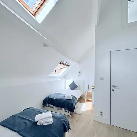 Ruime Moderne Duplex In Lägenhet Oostende